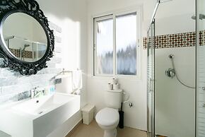 Crown Sea Apartments