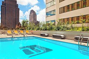 Aloft New Orleans Downtown