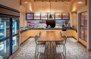 Aloft New Orleans Downtown