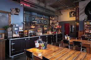 Stayokay Eindhoven - Blue Collar Hostel
