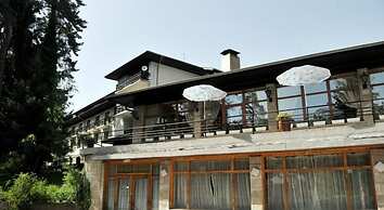 Hotel Bor