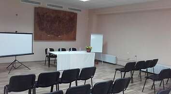 Hotel Bor