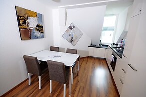 Luxury Apartments by Livingdowntown