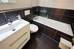 Luxury Apartments by Livingdowntown