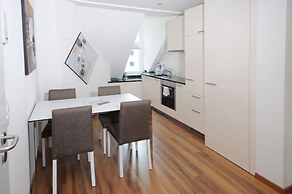 Luxury Apartments by Livingdowntown