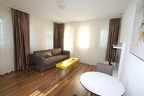 Luxury Apartments by Livingdowntown