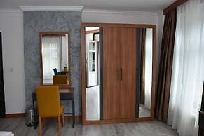 Comfort Apartments by LivingDownTown