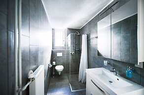 Comfort Apartments by LivingDownTown