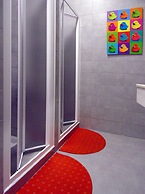 Chinitas Urban Hostel