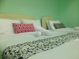 Woodpecker Lodge Kuching