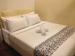 Woodpecker Lodge Kuching