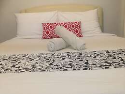 Woodpecker Lodge Kuching