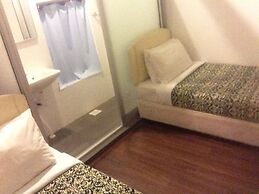 Woodpecker Lodge Kuching