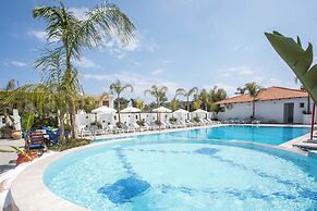 Tinas Plus Hotel