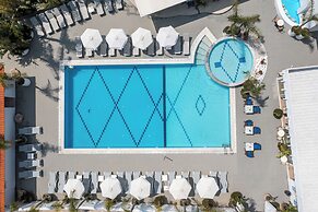 Tinas Plus Hotel