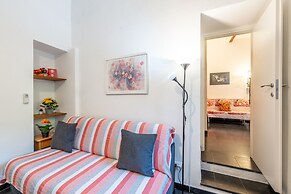 Hanging Garden with Air Conditioning