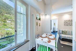 Hanging Garden with Air Conditioning