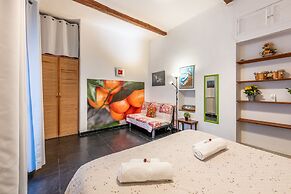 Hanging Garden with Air Conditioning