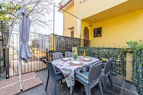 Hanging Garden with Air Conditioning