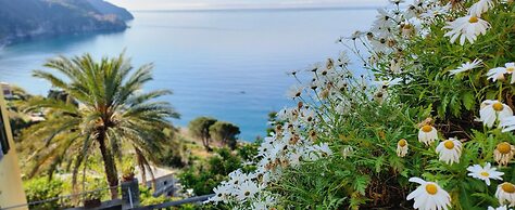 Hanging Garden with Air Conditioning