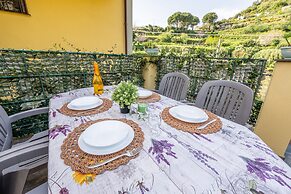 Hanging Garden with Air Conditioning