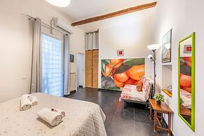 Hanging Garden with Air Conditioning