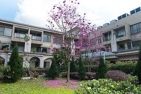 Tai Yi Red Maple Resort