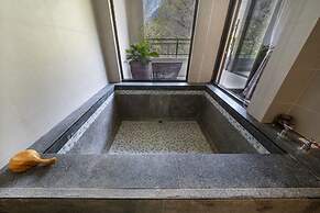 Tai Yi Red Maple Resort