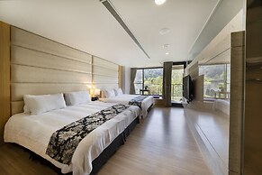 Tai Yi Red Maple Resort