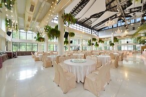 Tai Yi Red Maple Resort