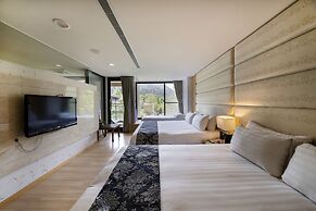 Tai Yi Red Maple Resort