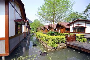 Tai Yi Red Maple Resort