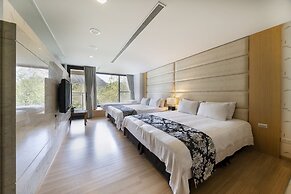 Tai Yi Red Maple Resort