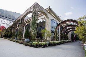 Tai Yi Red Maple Resort