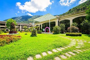 Tai Yi Red Maple Resort