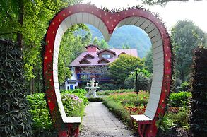 Tai Yi Red Maple Resort