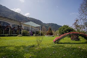 Tai Yi Red Maple Resort