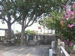 Quails Nest Inn and Suites