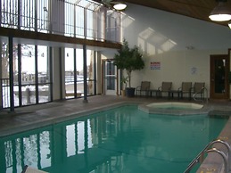 Quails Nest Inn and Suites