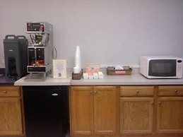 Quails Nest Inn and Suites