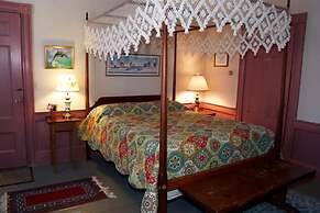 Simmons Homestead Inn