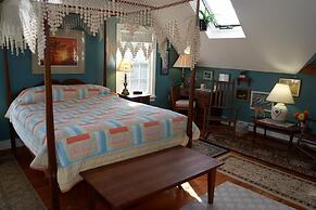 Simmons Homestead Inn