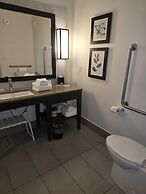 Country Inn & Suites by Radisson, Belleville, ON