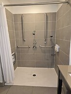 Country Inn & Suites by Radisson, Belleville, ON
