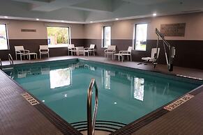 Country Inn & Suites by Radisson, Belleville, ON