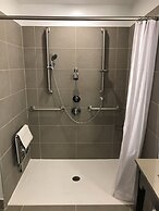 Country Inn & Suites by Radisson, Belleville, ON