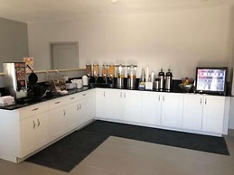 Super 8 by Wyndham Windsor/Dougall