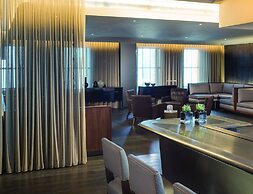 The Knickerbocker Hotel