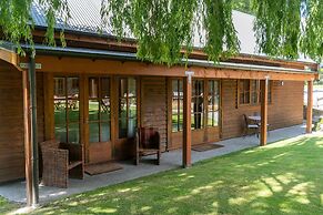 Wanaka Homestead Lodge & Cottages