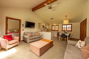 Wanaka Homestead Lodge & Cottages